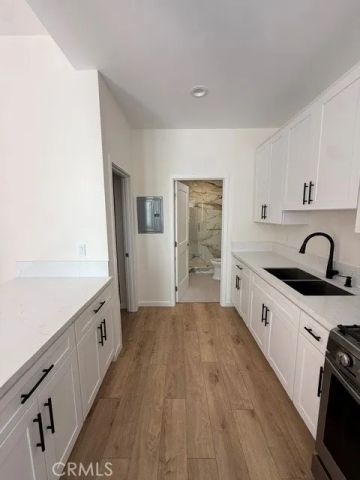 405 W Broadway E, Glendale, CA 91204