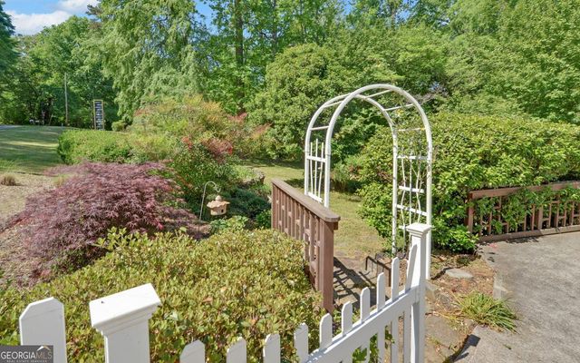 1700 Harbor Light Marina Road, Lavonia, GA 30553