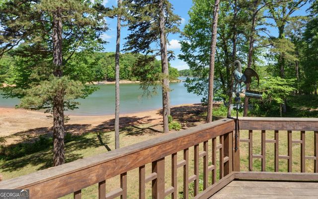 1700 Harbor Light Marina Road, Lavonia, GA 30553