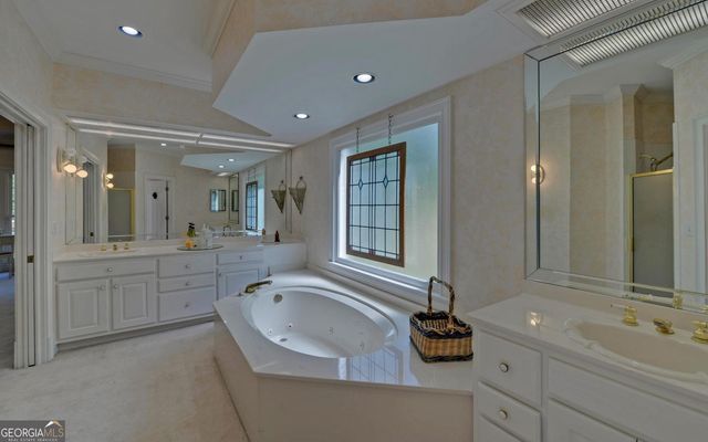 1700 Harbor Light Marina Road, Lavonia, GA 30553