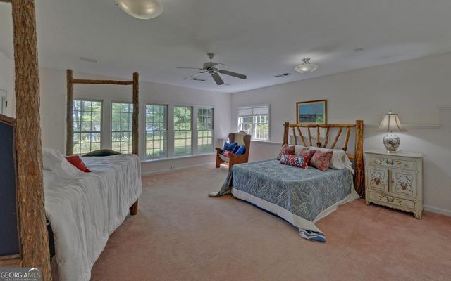 1700 Harbor Light Marina Road, Lavonia, GA 30553