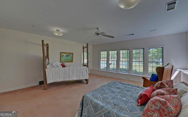 1700 Harbor Light Marina Road, Lavonia, GA 30553
