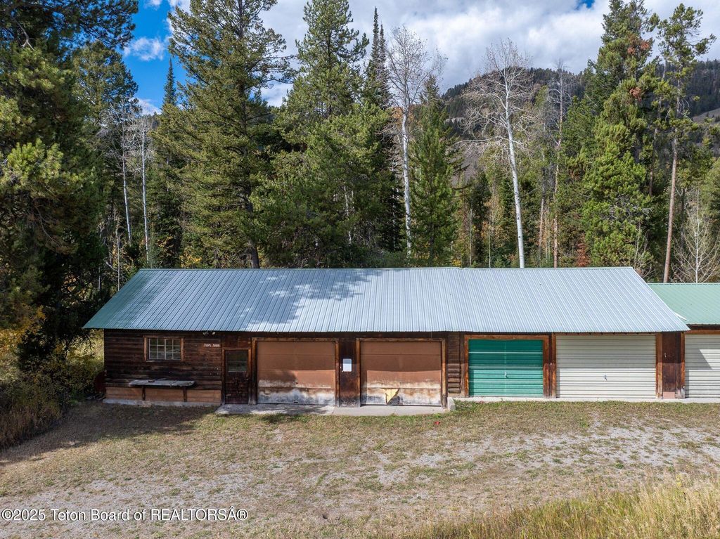 6255 W US HWY 22, Wilson, WY 83014 photo 15