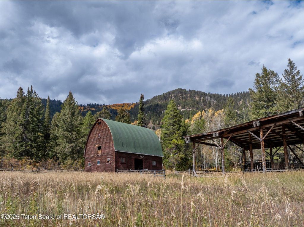 6255 W US HWY 22, Wilson, WY 83014 photo 28