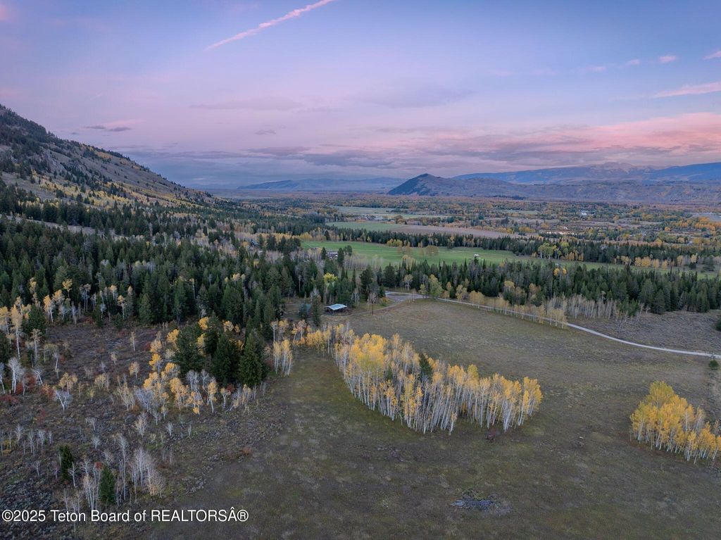 6255 W US HWY 22, Wilson, WY 83014 photo 33