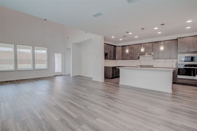 1535 Echo Bluff Drive, Celina, TX 75009