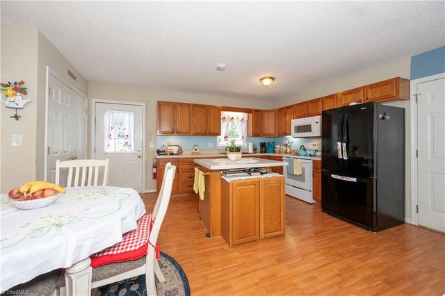 460 Mountview Drive, Mocksville, NC 27028