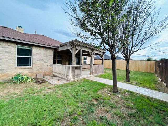 710 N 6th Street, Wolfforth, TX 79382