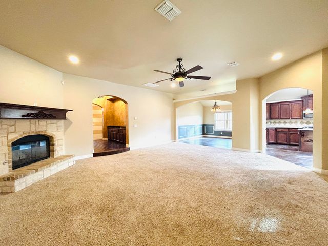 710 N 6th Street, Wolfforth, TX 79382