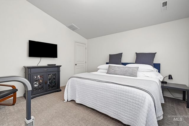 2129 E Elm Grove Dr., Nampa, ID 83686