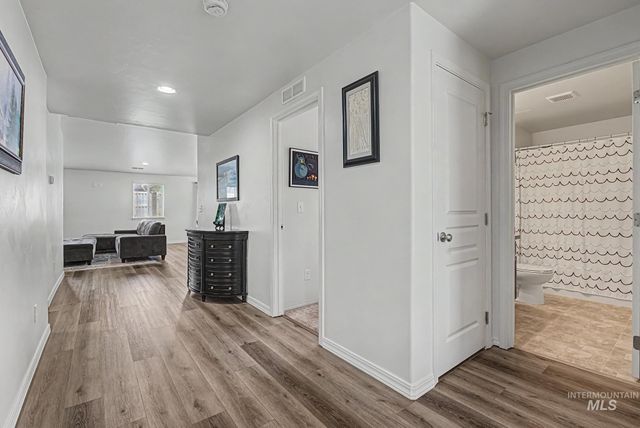2129 E Elm Grove Dr., Nampa, ID 83686