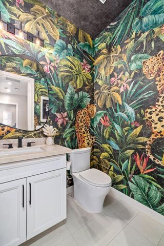 3810 E Clarendon Avenue, Phoenix, AZ 85018