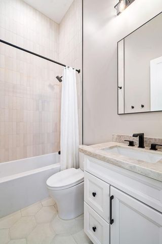 3810 E Clarendon Avenue, Phoenix, AZ 85018