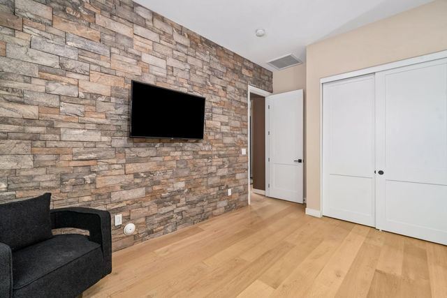 3810 E Clarendon Avenue, Phoenix, AZ 85018