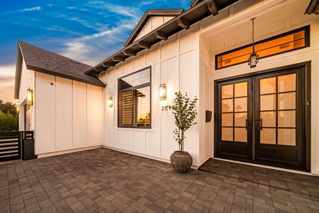 3810 E Clarendon Avenue, Phoenix, AZ 85018