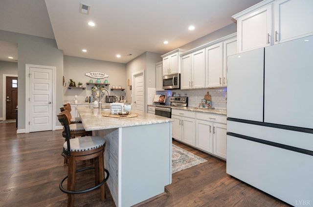 1258 Gladden Circle, Forest, VA 24551