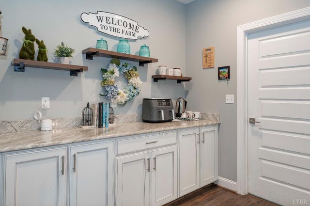 1258 Gladden Circle, Forest, VA 24551