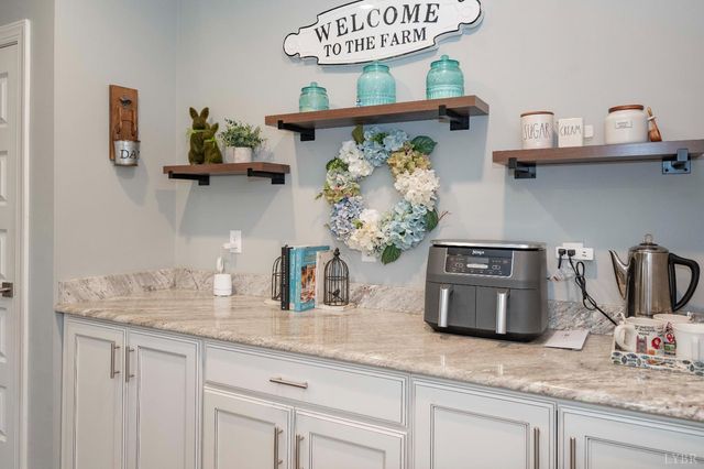 1258 Gladden Circle, Forest, VA 24551