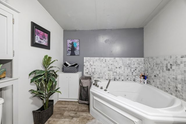 183 Henry Rd, Goodlettsville, TN 37072