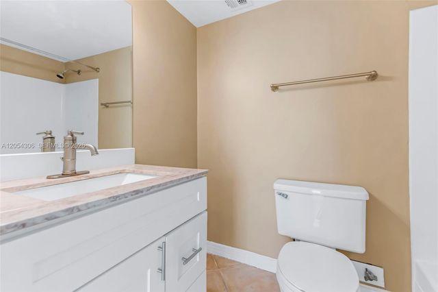 2350 NE 135th Street 1510, North Miami, FL 33181