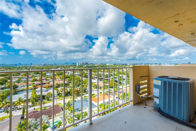 2350 NE 135th Street 1510, North Miami, FL 33181