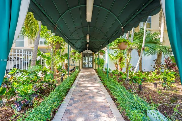 2350 NE 135th Street 1510, North Miami, FL 33181