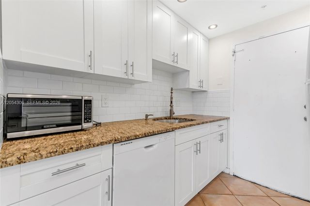 2350 NE 135th Street 1510, North Miami, FL 33181