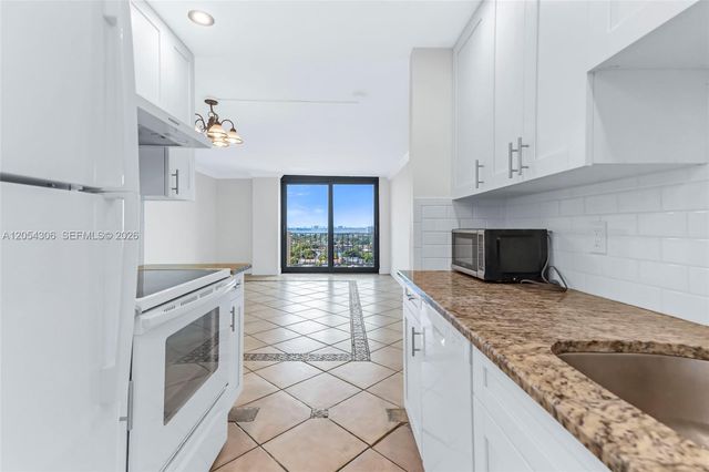 2350 NE 135th Street 1510, North Miami, FL 33181