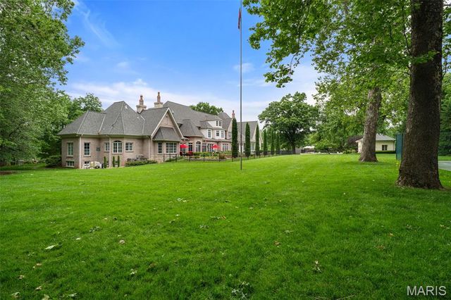760 Kent Road, Ladue, MO 63124