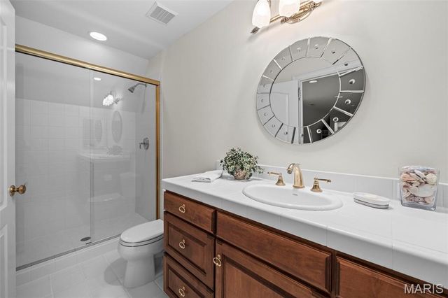760 Kent Road, Ladue, MO 63124
