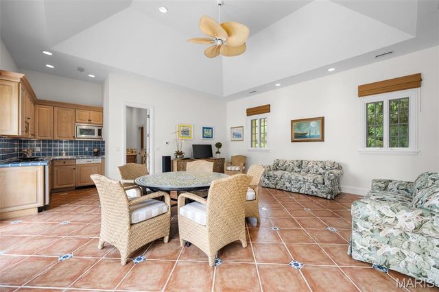 760 Kent Road, Ladue, MO 63124