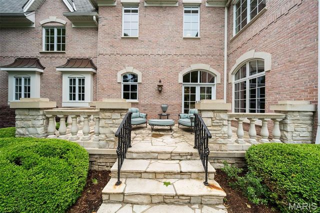 760 Kent Road, Ladue, MO 63124