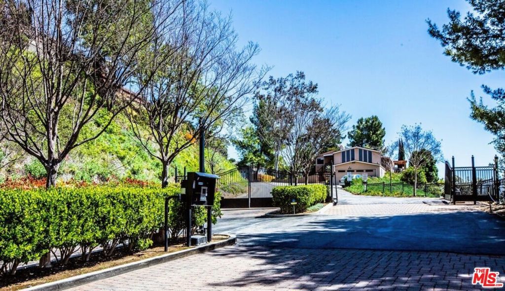 124 Pueblo Lane, Topanga, CA 90290 — photo 2