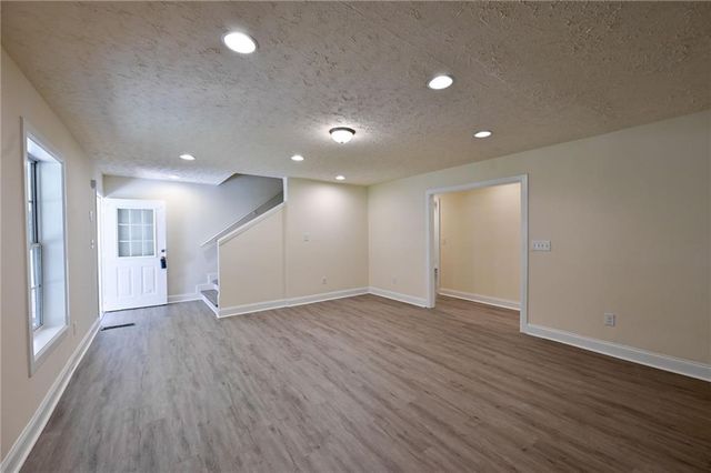 3205 Newcastle Way, Snellville, GA 30039