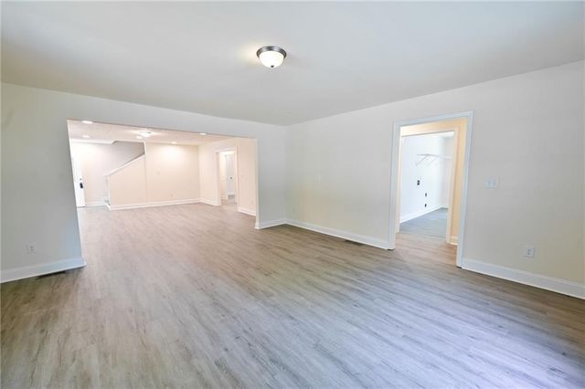 3205 Newcastle Way, Snellville, GA 30039