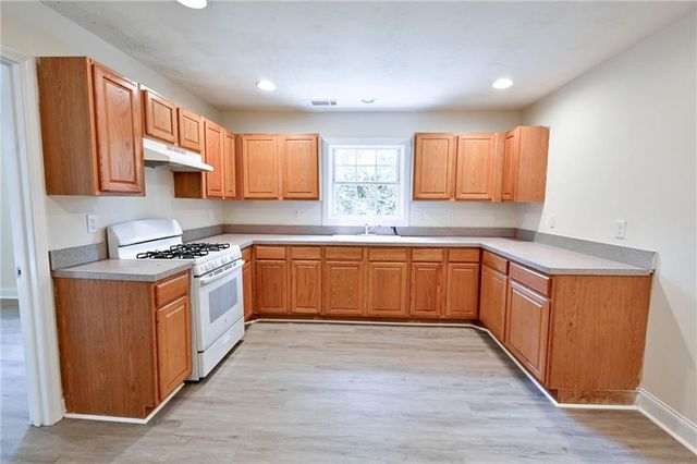 3205 Newcastle Way, Snellville, GA 30039