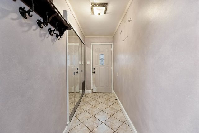 7656 W 80th Place, Bridgeview, IL 60455