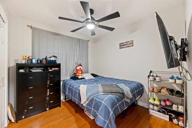 7656 W 80th Place, Bridgeview, IL 60455