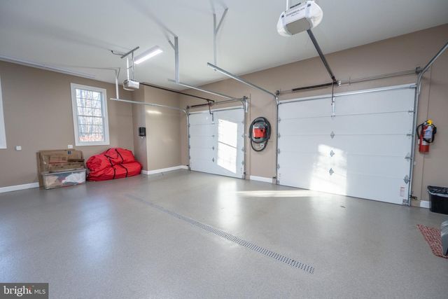 1001 SUTTER LN, Oakland, MD 21550