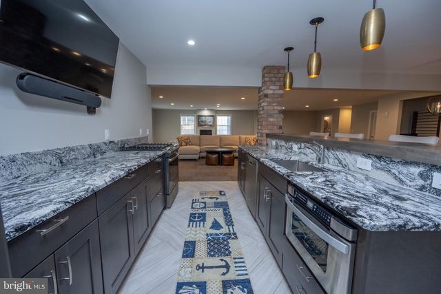 1001 SUTTER LN, Oakland, MD 21550