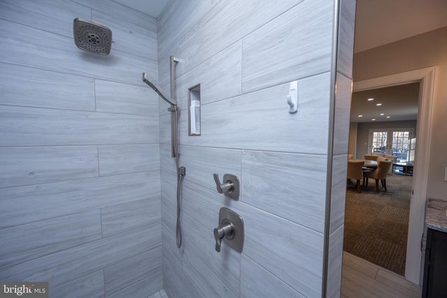 1001 SUTTER LN, Oakland, MD 21550