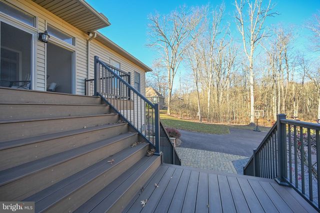 1001 SUTTER LN, Oakland, MD 21550