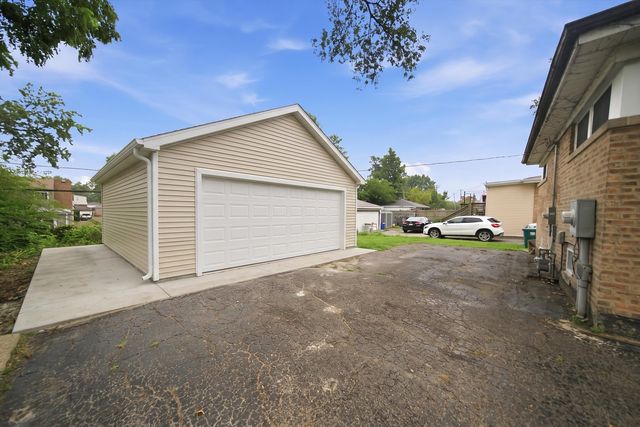 1327 S Wolf Road, Hillside, IL 60162