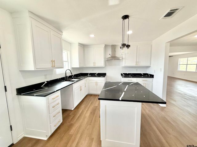 1584 CR 1660, Mount Pleasant, TX 75455