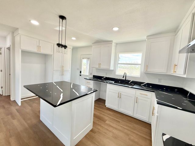 1584 CR 1660, Mount Pleasant, TX 75455