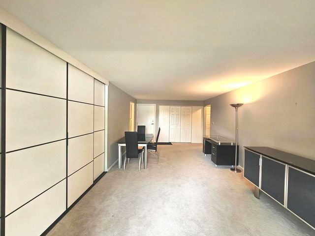 5511 N Chester Avenue 26, Chicago, IL 60656
