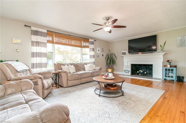 5113 Shenstone DR, Virginia Beach, VA 23455