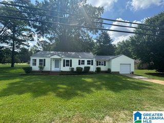 1633 EASTERN VALLEY ROAD, Bessemer, AL 35022