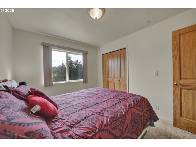 445 KALAPUYA Way, Cottage Grove, OR 97424