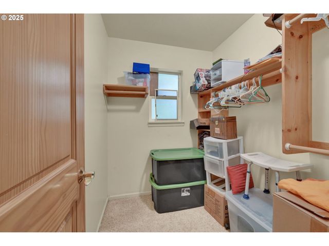 445 KALAPUYA Way, Cottage Grove, OR 97424